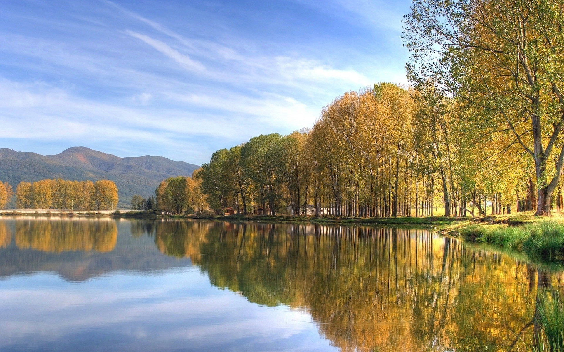 natur see park glatte oberfläche bäume reflexion berge himmel herbst