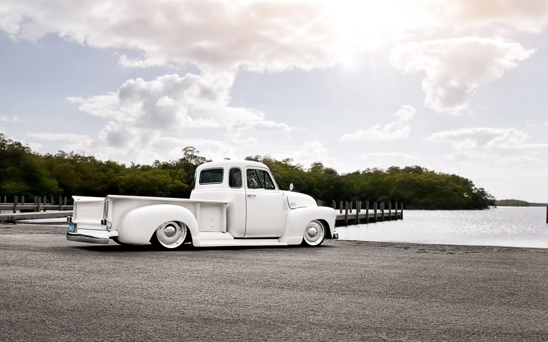 gmc recogida c152 1941 hms recogida retro tuning lowrider lowrider vista trasera blanco costa muelle cielo sol