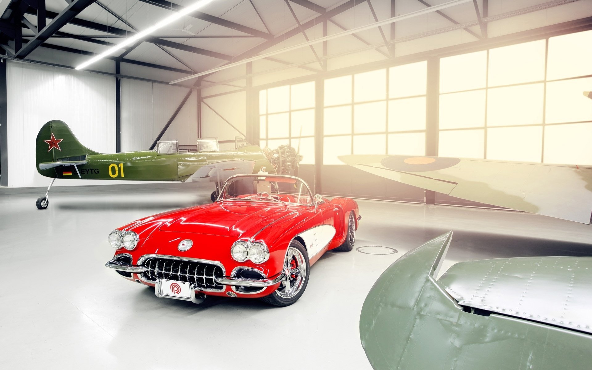 chevrolet corvette c1 1959 personalizado por pogea racing chevrolet personalizado clásico tuning rojo llantas frente hangar ventana luz
