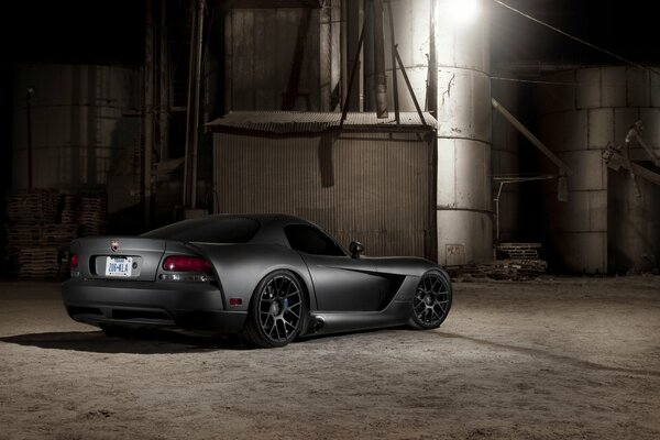 Dodge Viper black, half-turn rear view