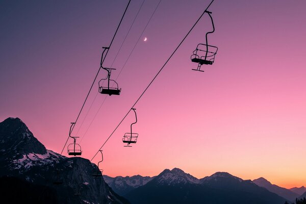 Teleférico al atardecer