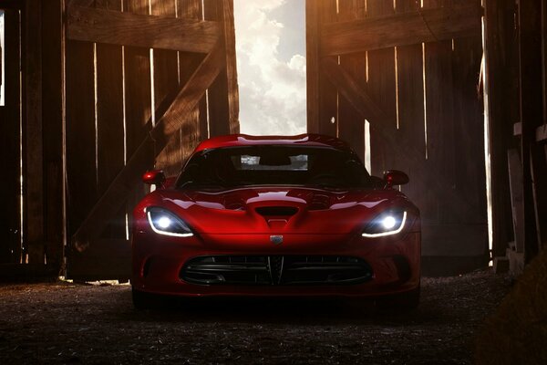 Superdeportivo rojo Dodge Viper