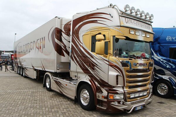 Tuning del camion del trattore Scania