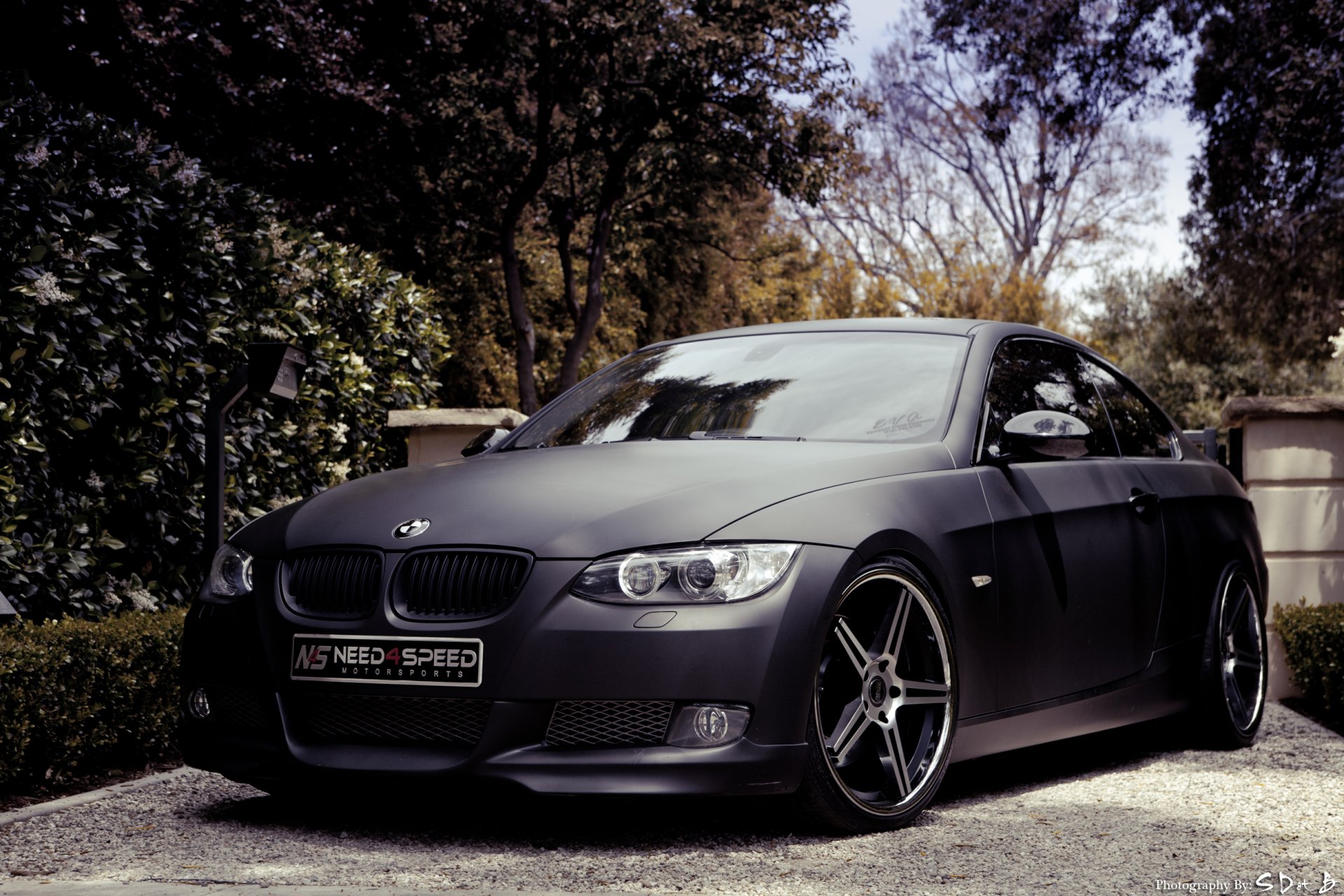 bmw 335i e92 negro bmw mate árboles