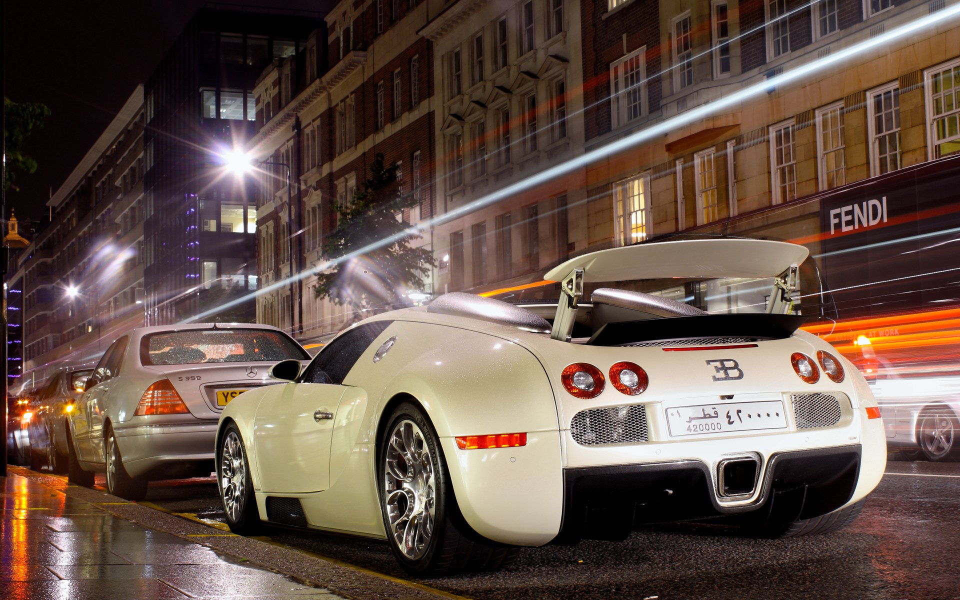 bugatti veyron town night lights extract