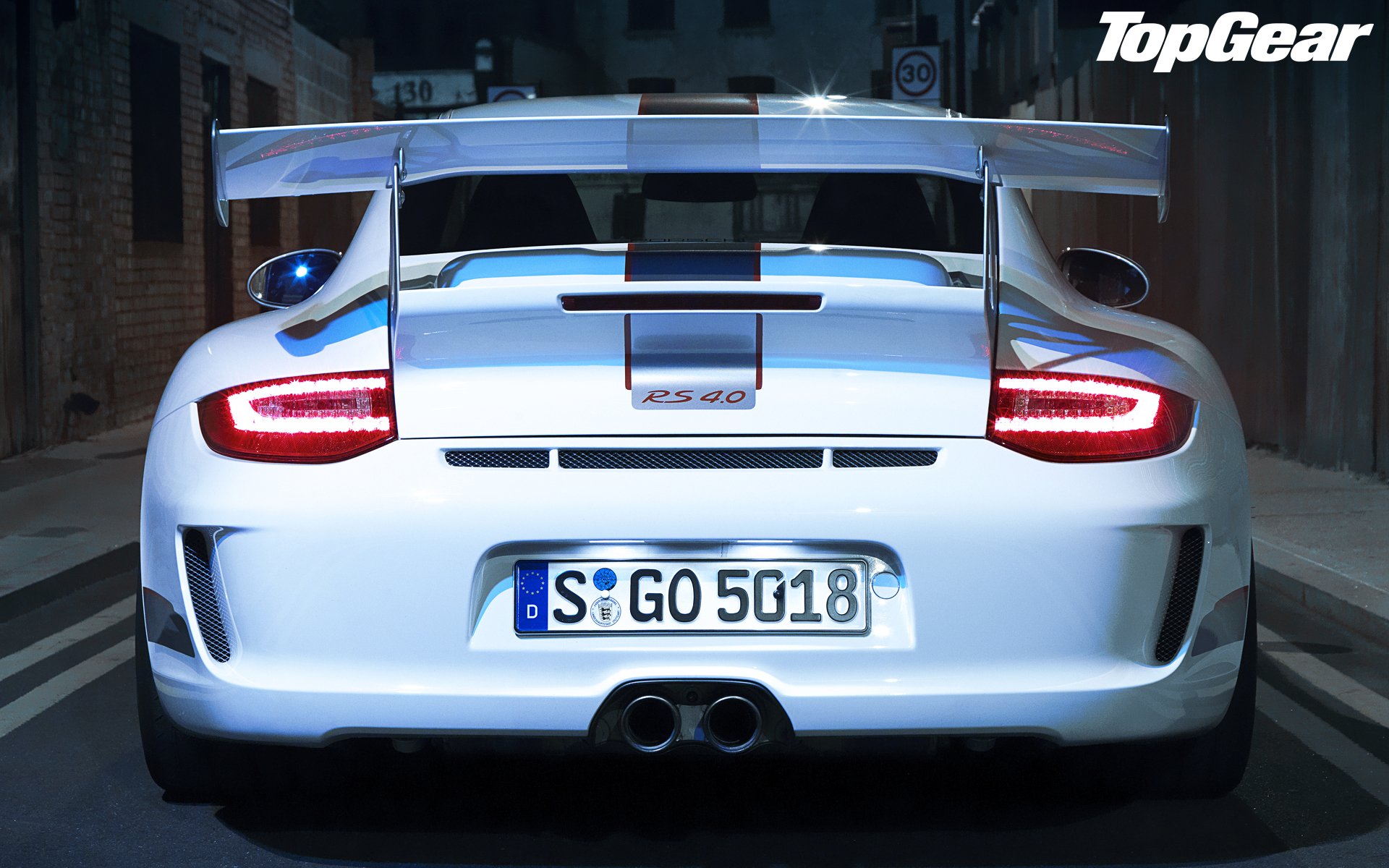 top gear top gear vitesse supérieure meilleure émission de télévision et magazine porsche 911 gt3 rs 4.0 porsche gt3 rs 4.0 supercar blanc vue arrière spoiler anti-aile lumières