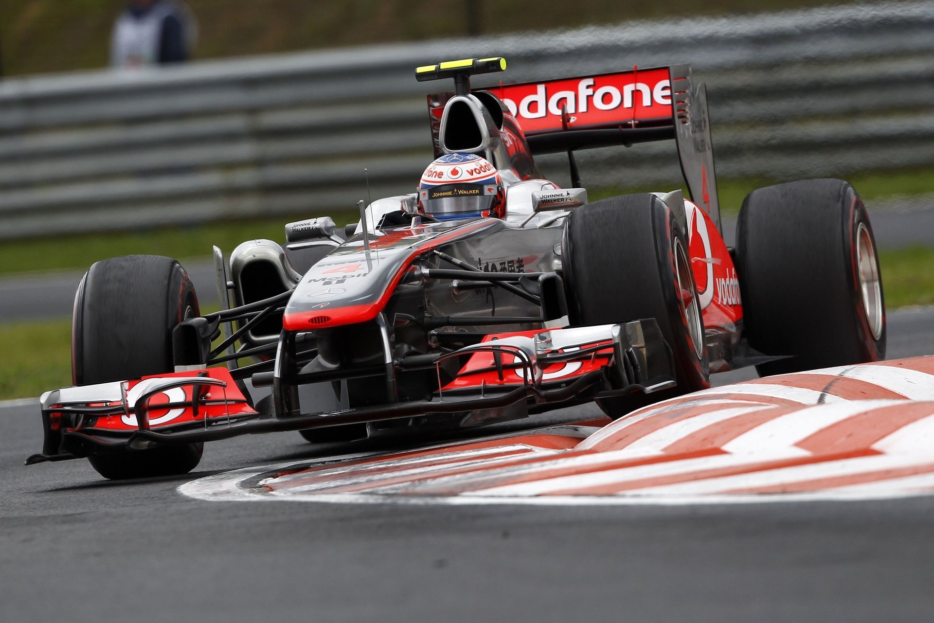 grand prix von ungarn f1 mclaren jenson button drehen 2011