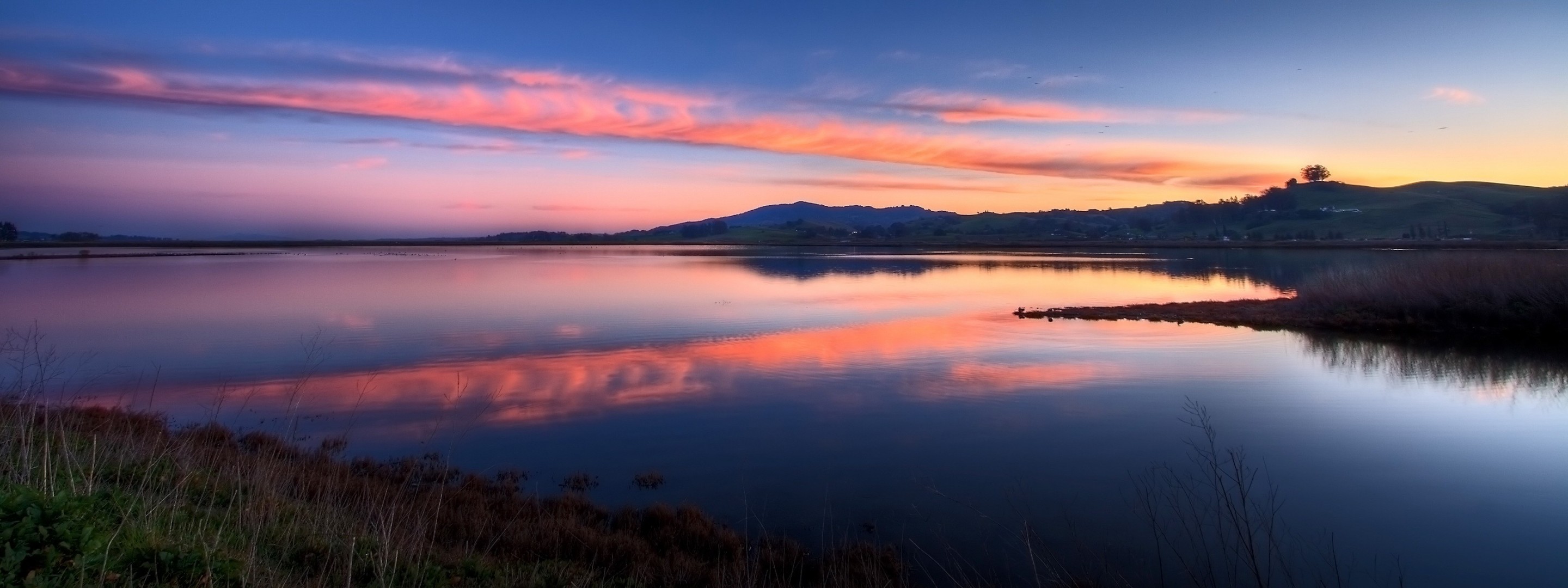 lago puesta de sol cielo