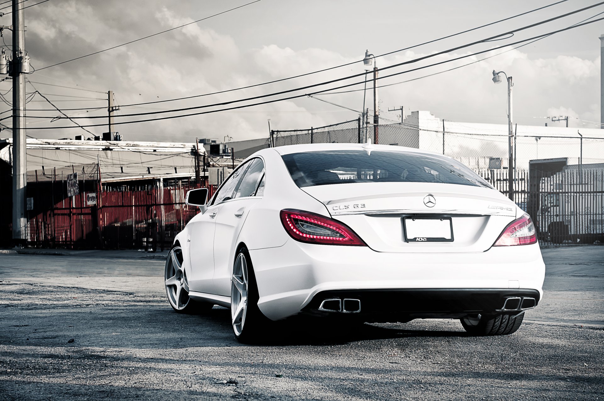 mercedes-benz amg cls-klasse cls 63 c218 biały mercedes benz tył