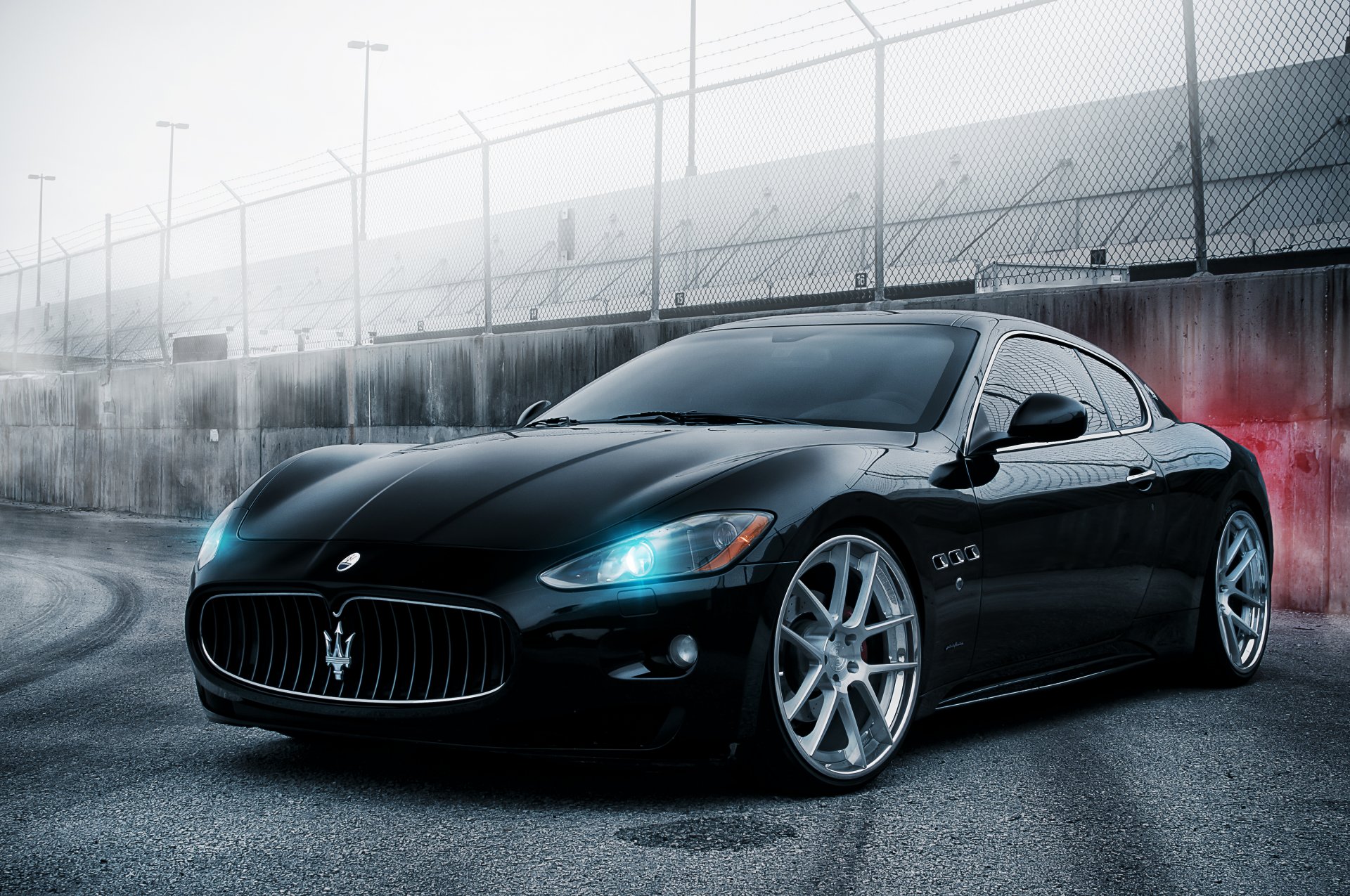 maserati granturismo черный мазерати гран туризмо