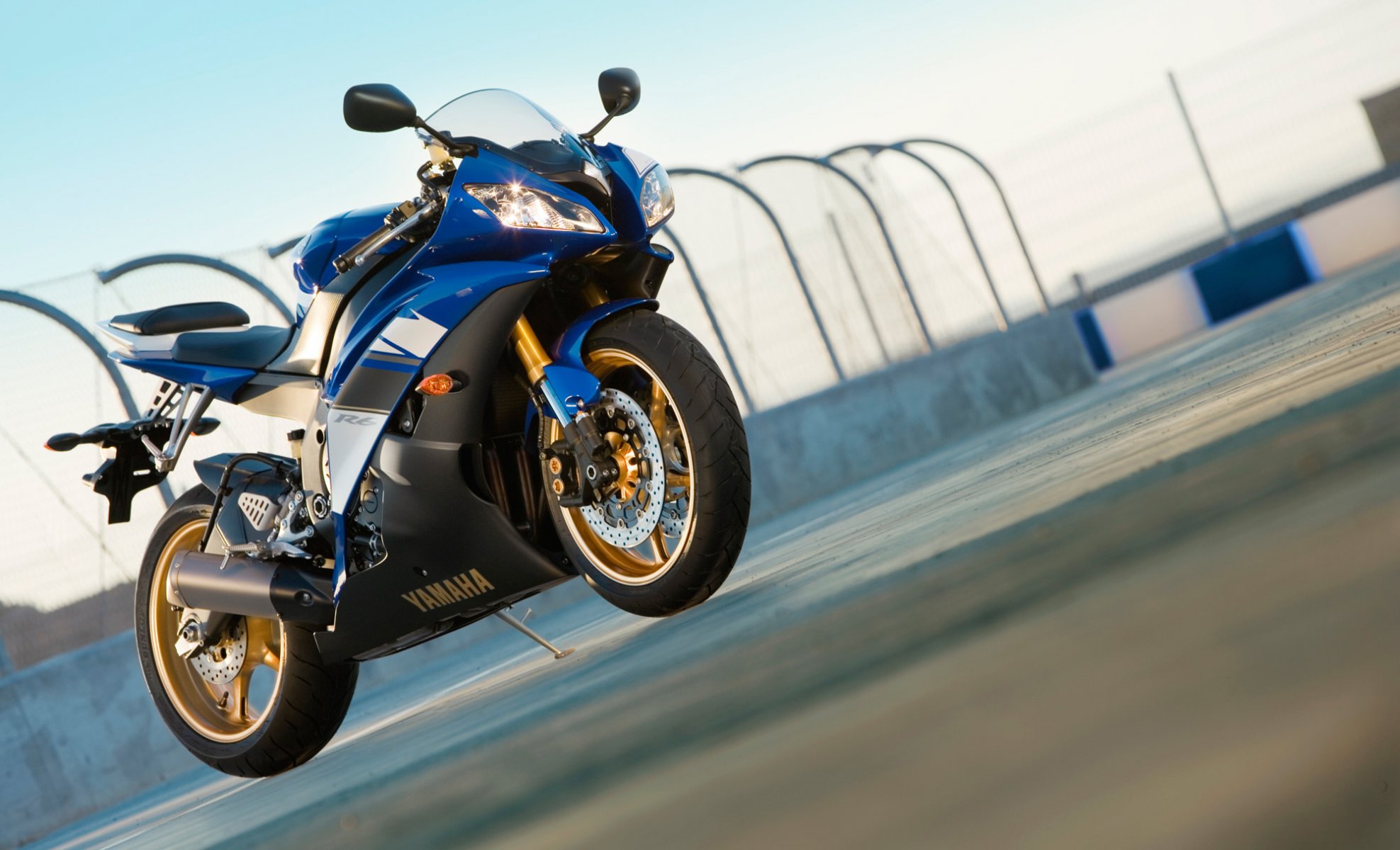 yamaha yzf-r6 yamaha track