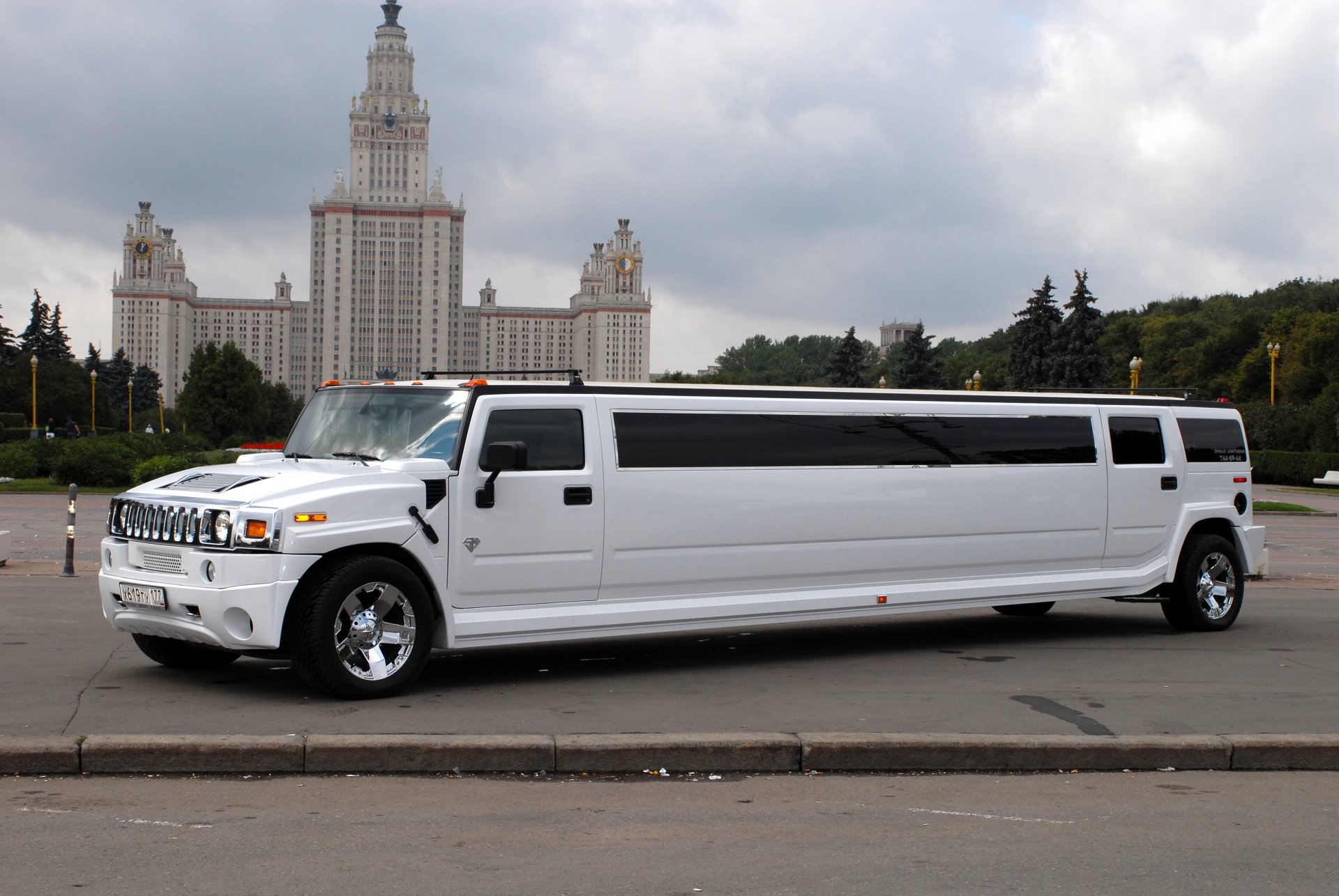 hummer белый хамер лимузин улица