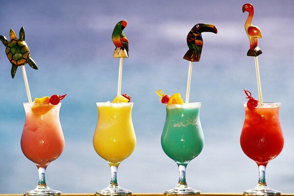 Refreshing cocktails with funny skewers