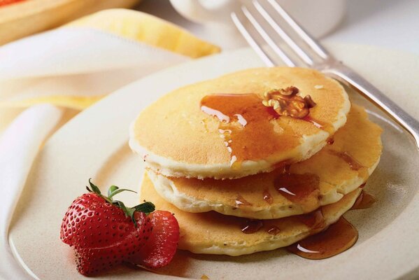 Foto Frühstück Pfannkuchen mit Erdbeeren