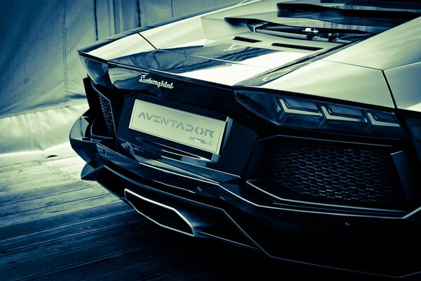 Lamborghini aventador lp700-4 in schwarz