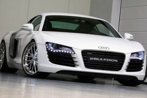 Voiture tuning audi R8 wheelsandmore