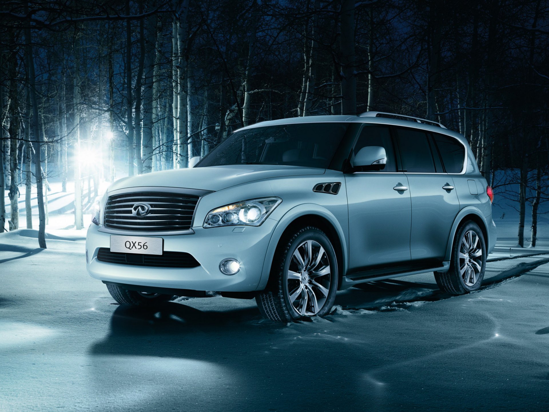 infiniti qx56 infiniti luksusowy suv jeep zima śnieg las światło