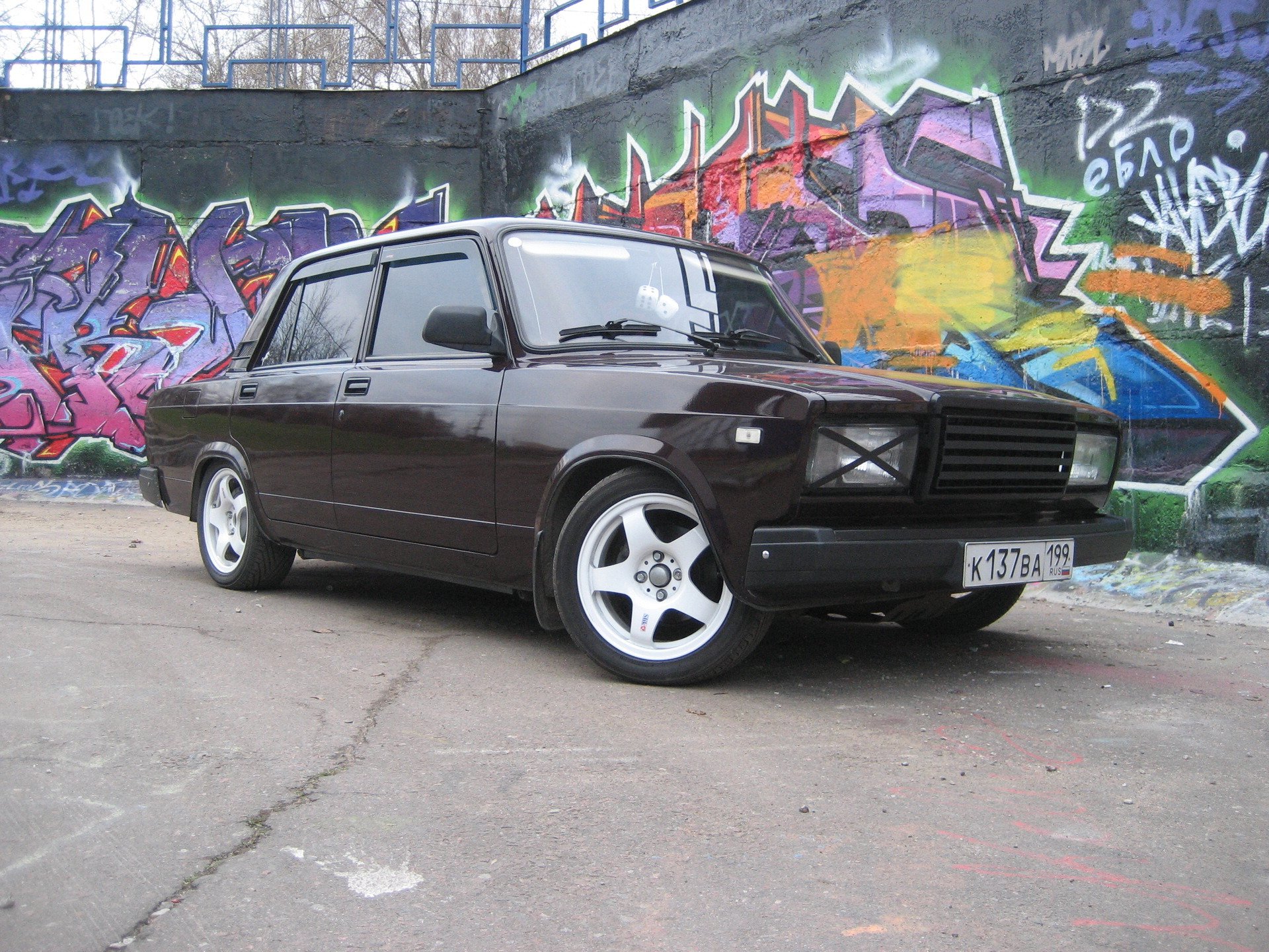 vaz car machine black graffiti