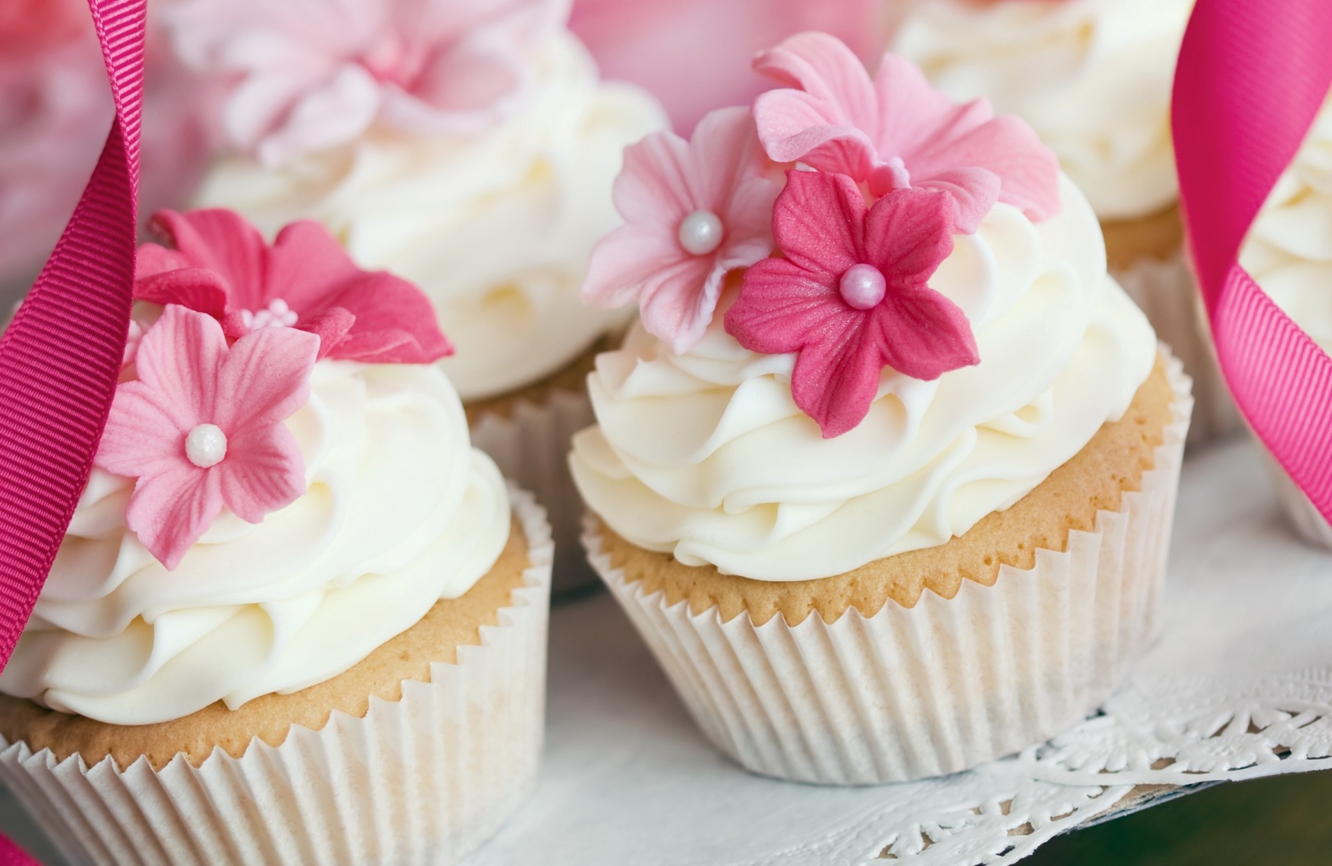 cream sweet flower dessert decoration table baking