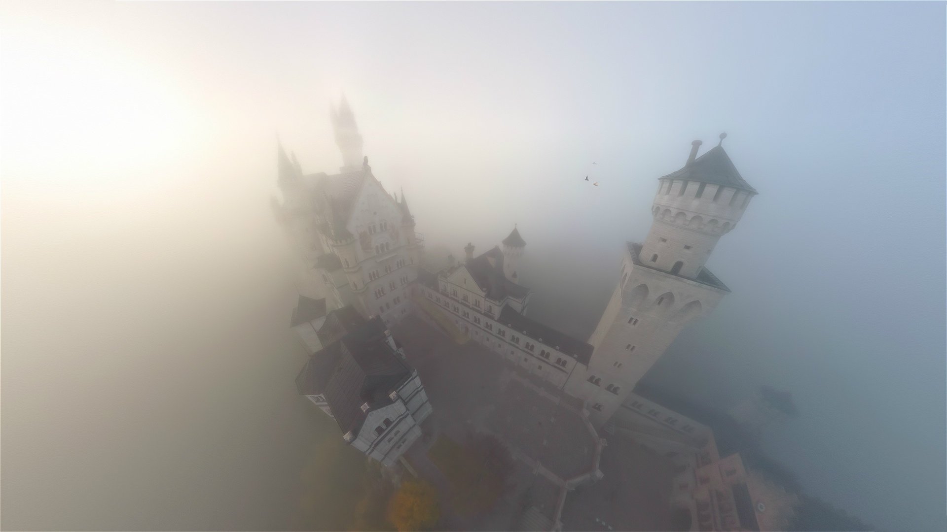 neuschwanstein zamek mgła