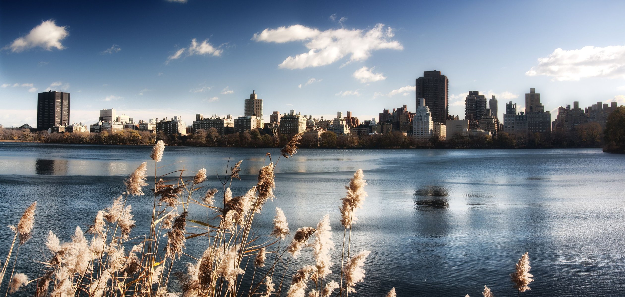 new york city central park himmel see wasser gebäude