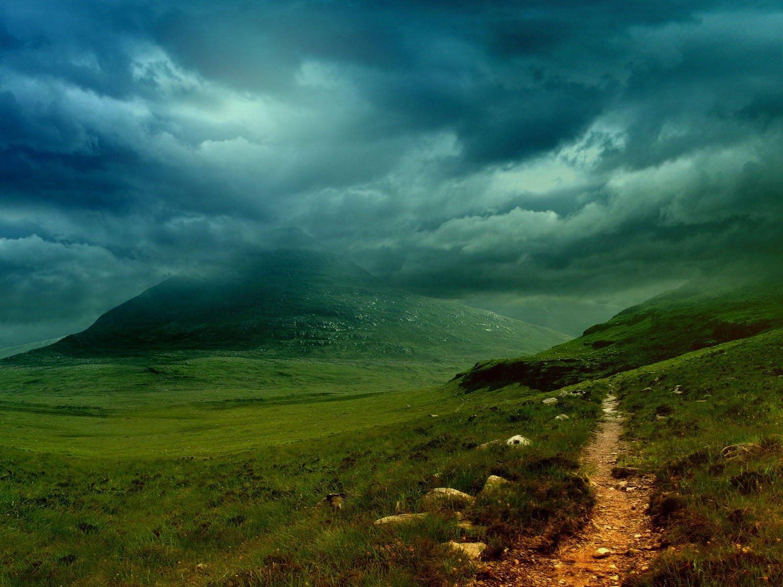 wanderweg wolken berg