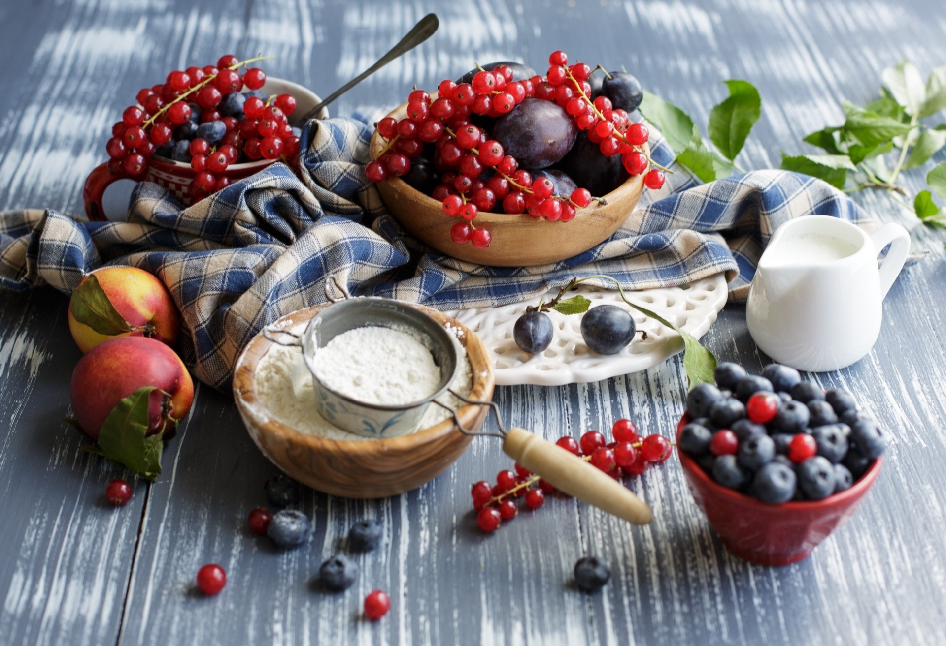 red currant bed berries plum flour blueberries nectarine