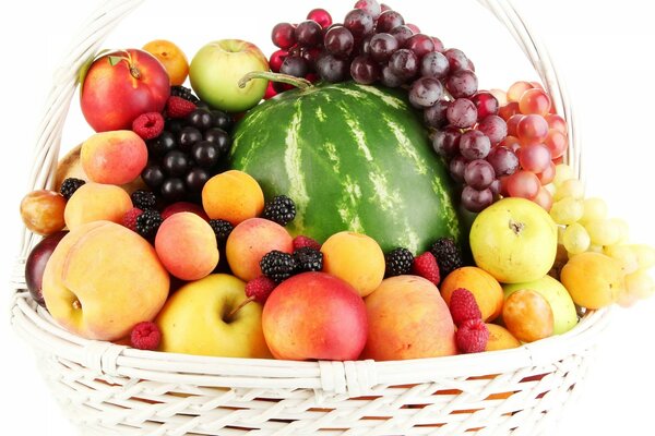 Photo avec des fruits et des baies juteuses