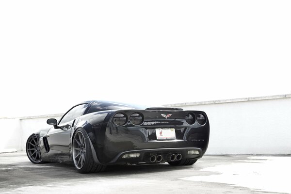 Elegante coche negro. Chevrolet Corvette Z06