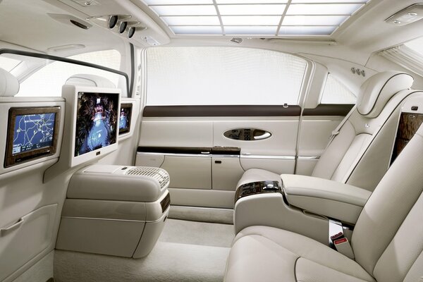 Salon beige de luxe Maybach