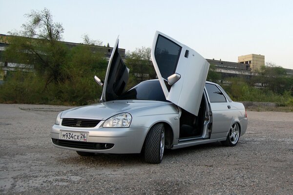 Lada Priora with open doors