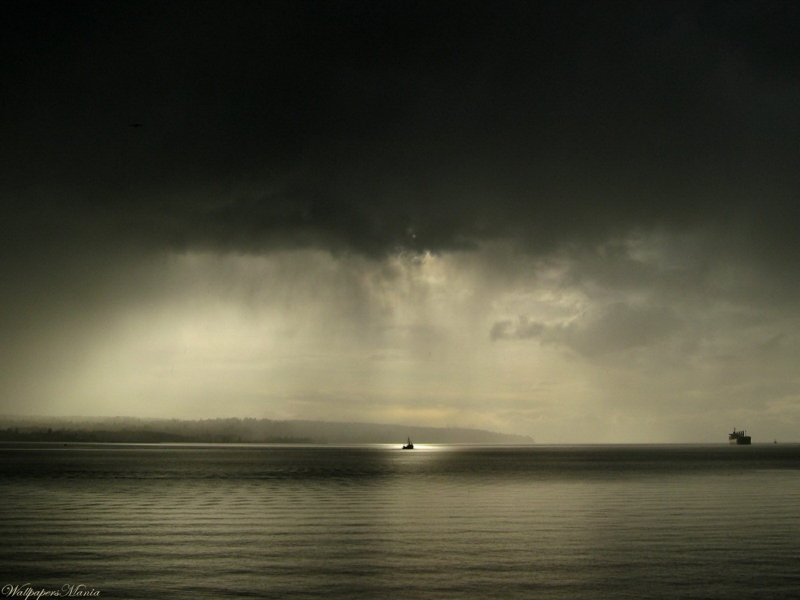 navire tempête mer