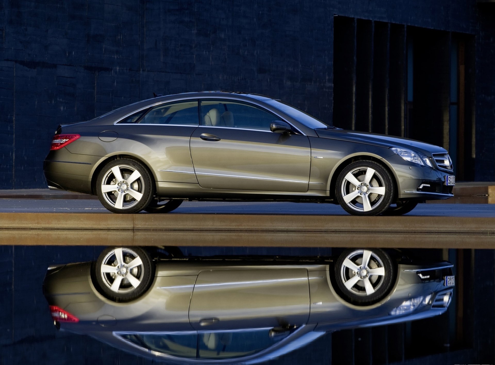 mercedes-benz coupe reflection