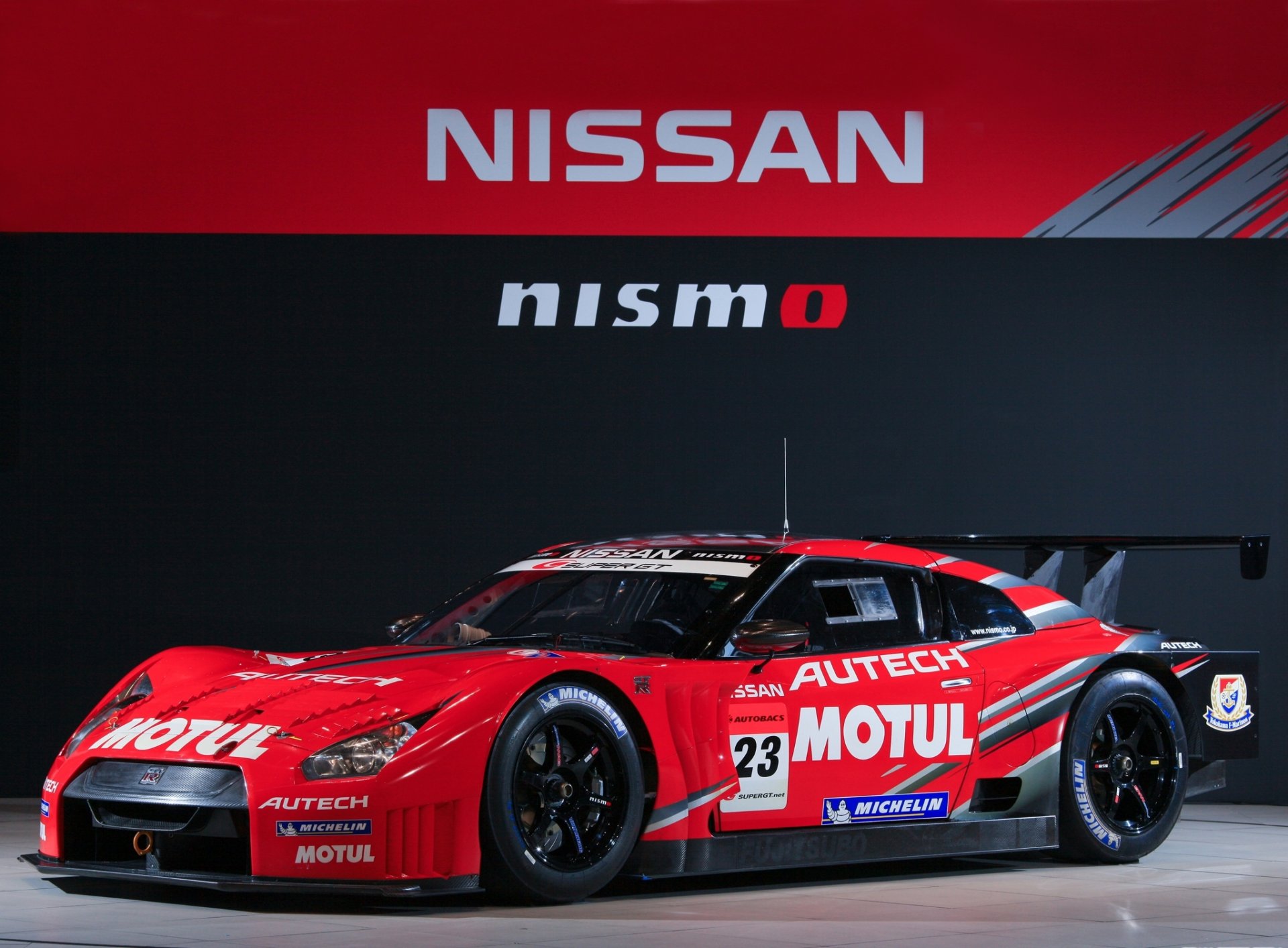 auto sport nissan gt-r