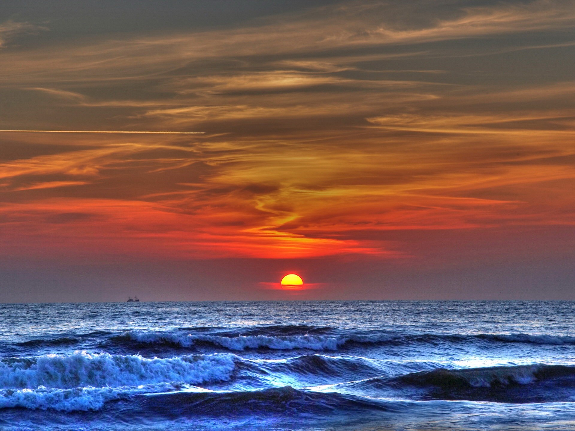 tramonto onde hdr