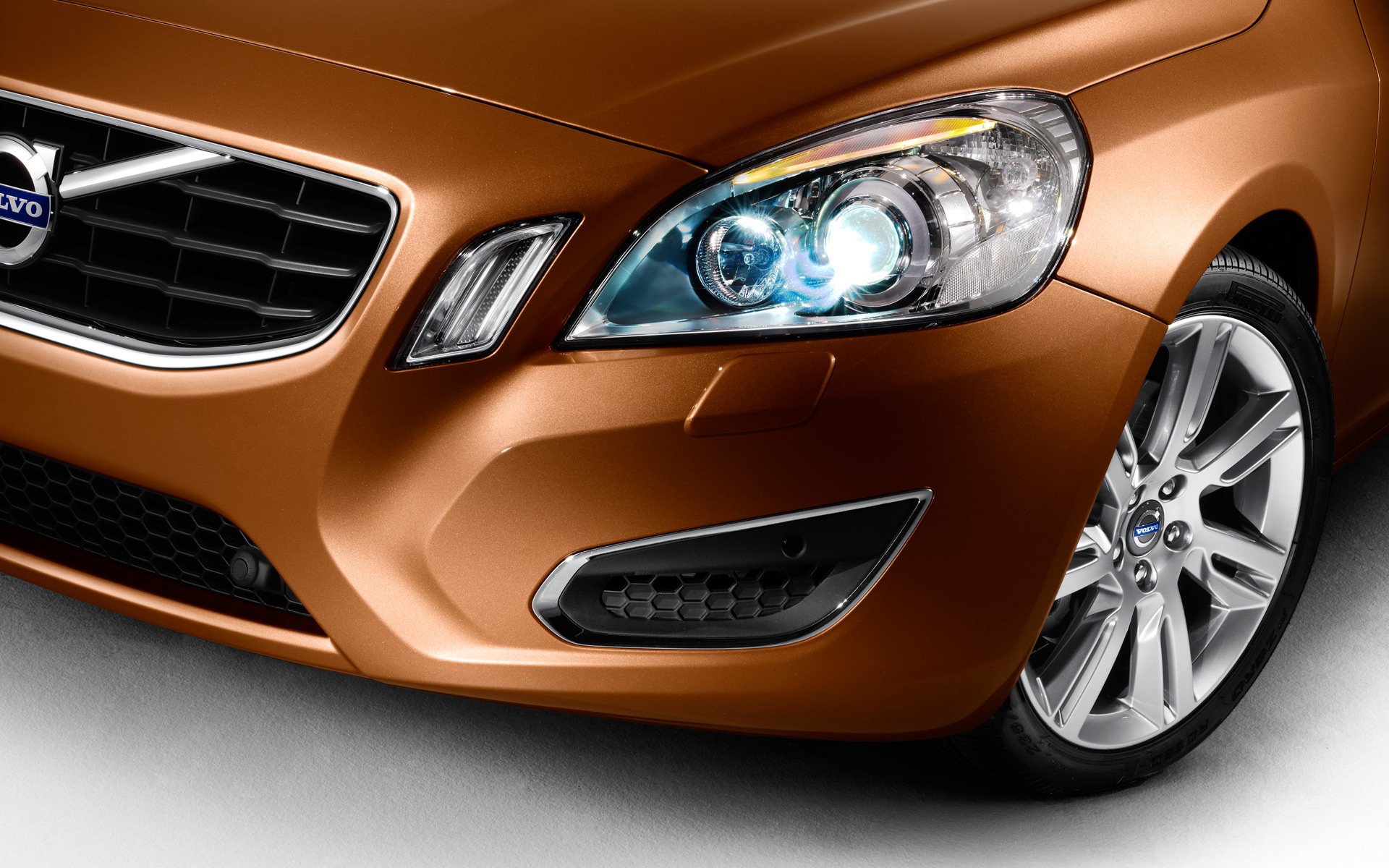 volvo s60 машины фара