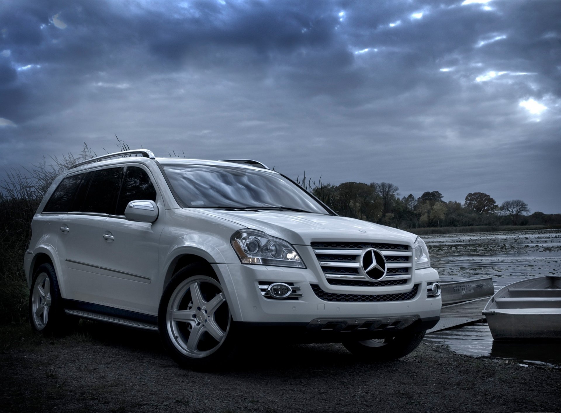 autos mercedes-benz weiß abend wasser