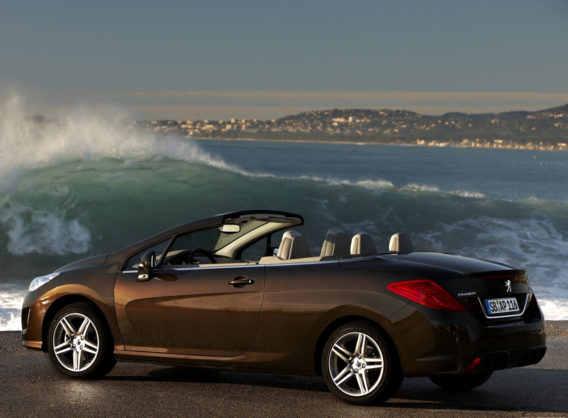 peugeot convertibile acqua