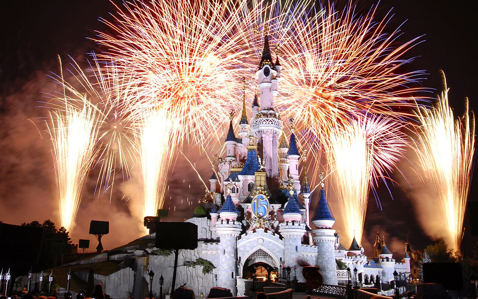 castillo noche fuegos artificiales francia disneyland castillo parís