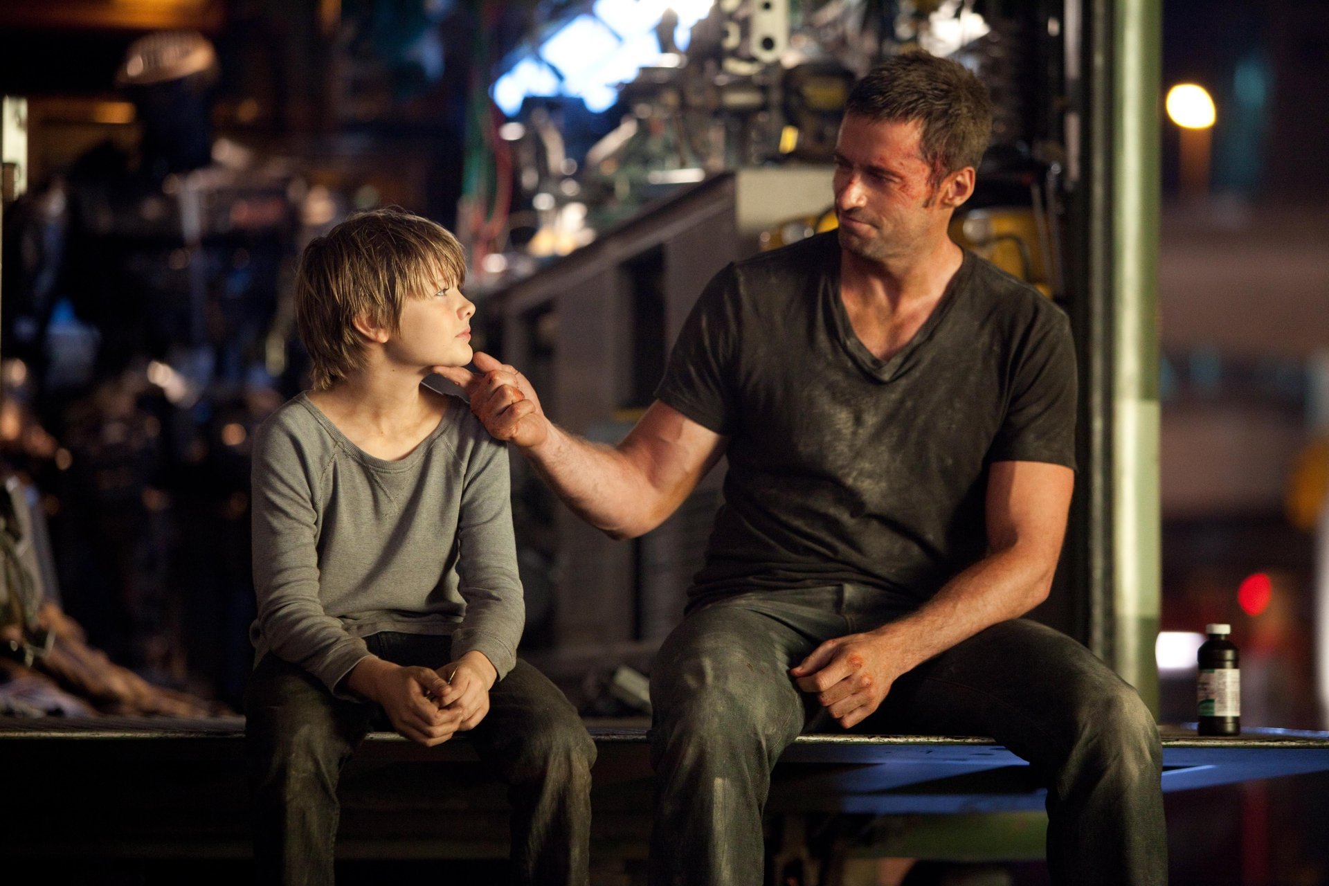 dakota goyo live steel hugh jackman