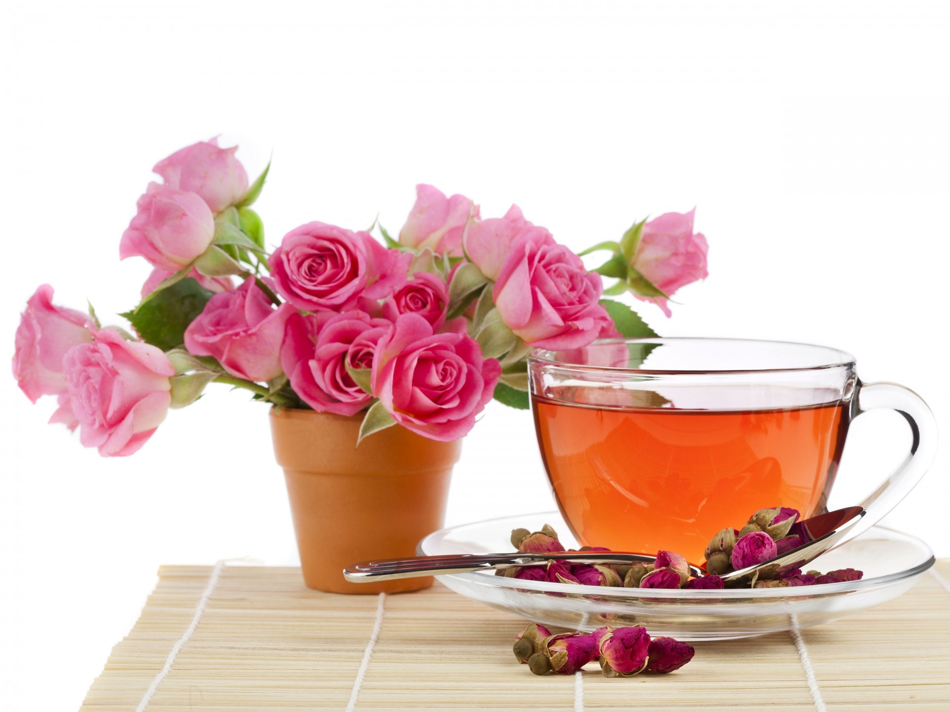 poon buds tea roses cup