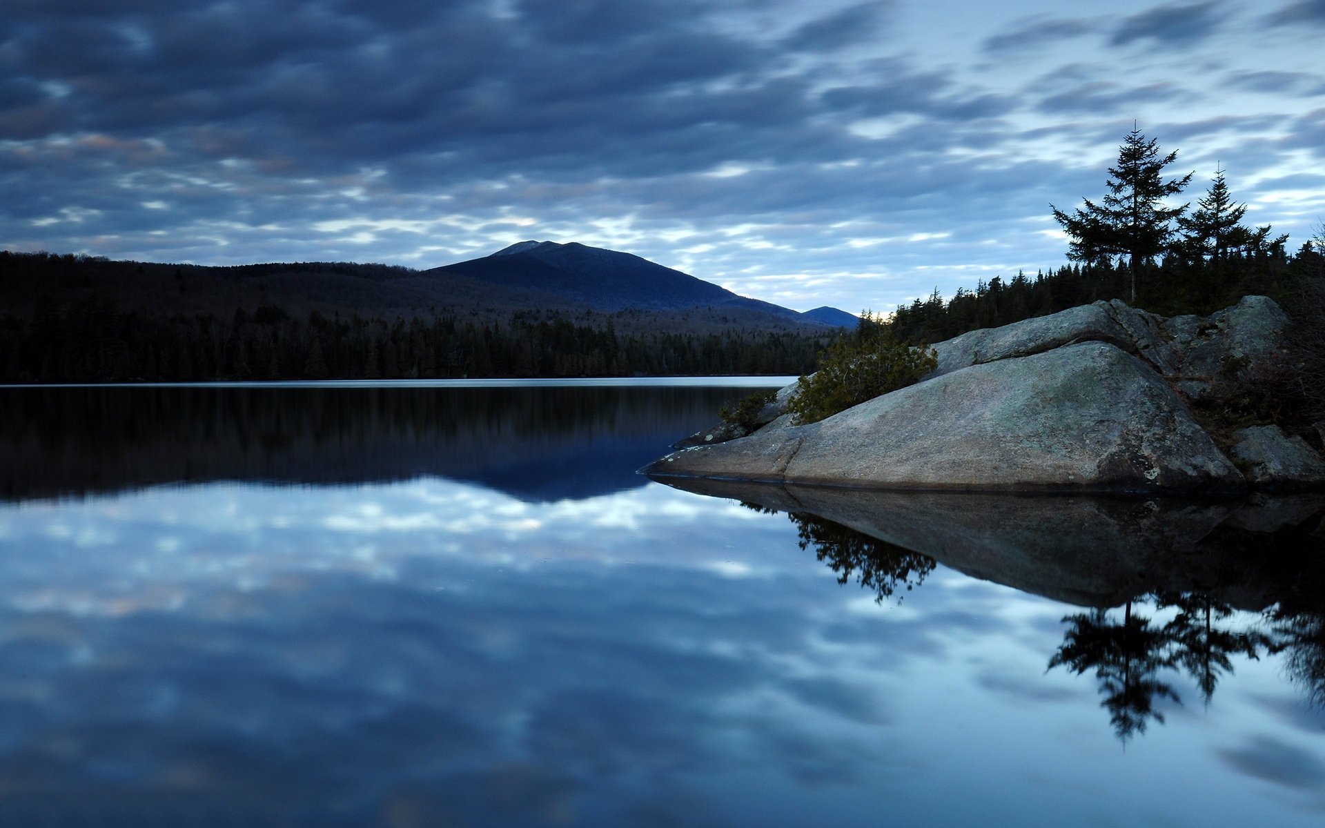 cielo bosque nubes lago reflexión montañas piedras