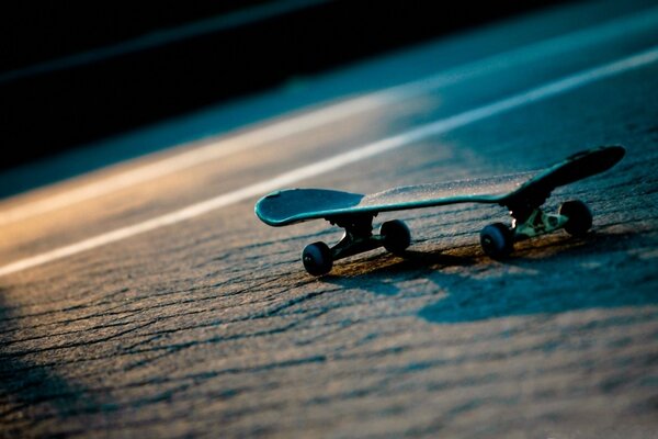 Lonely skate on the night road