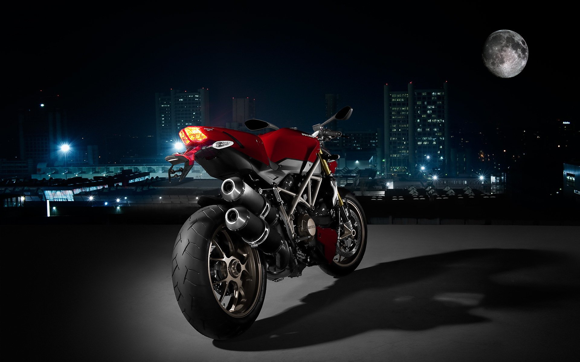 nacht stadt moto ducati