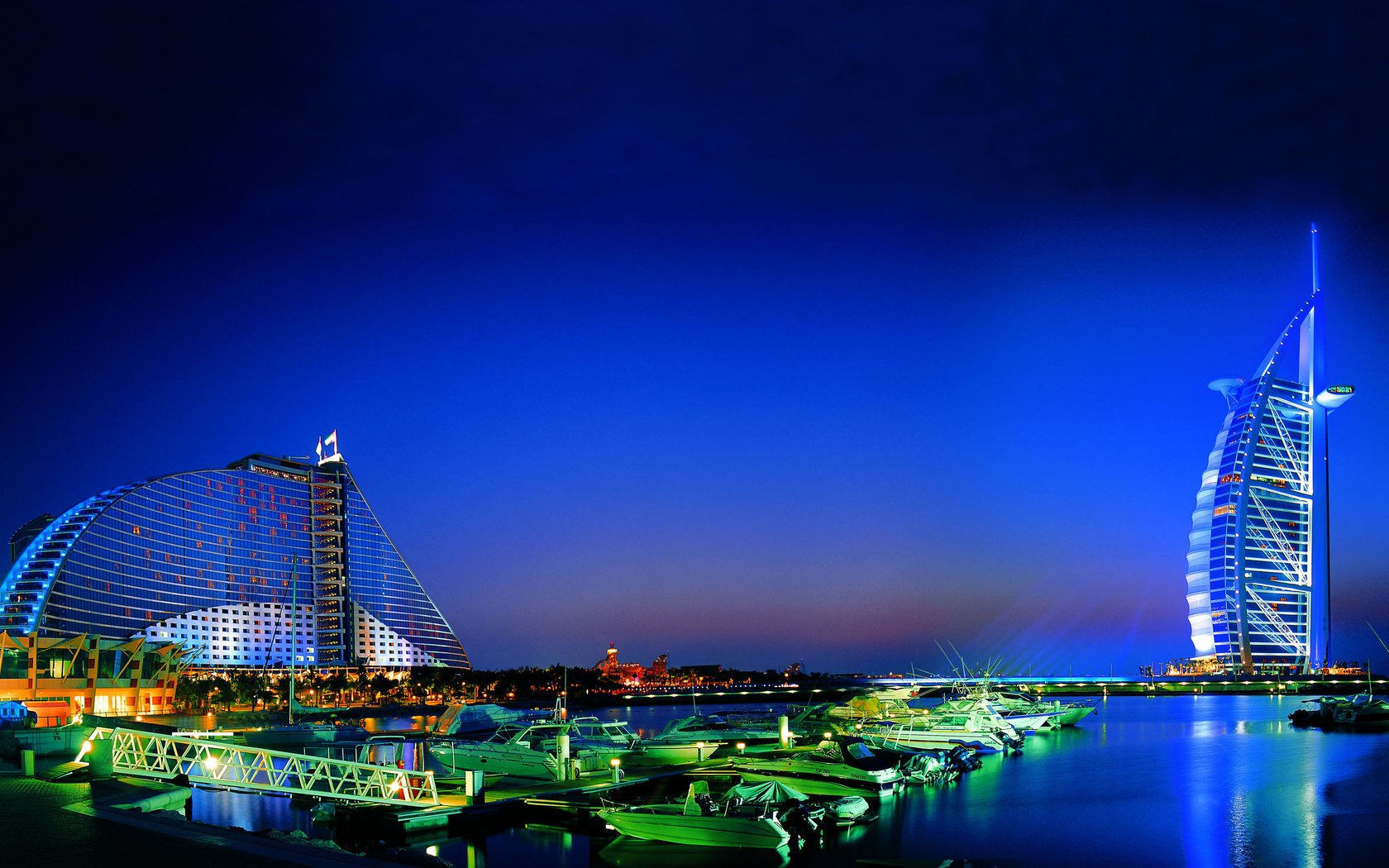 jumeirah beach hotel noche ciudad dubai