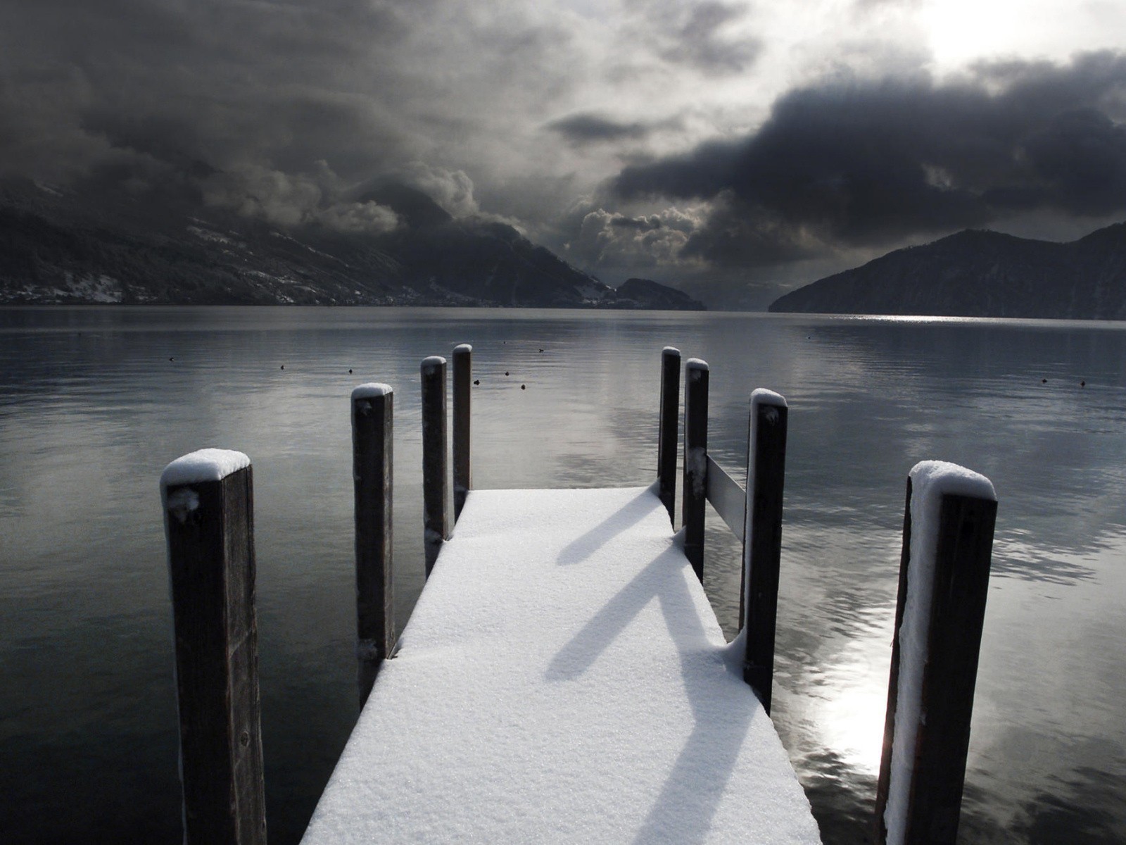 quai lac neige hiver tristesse