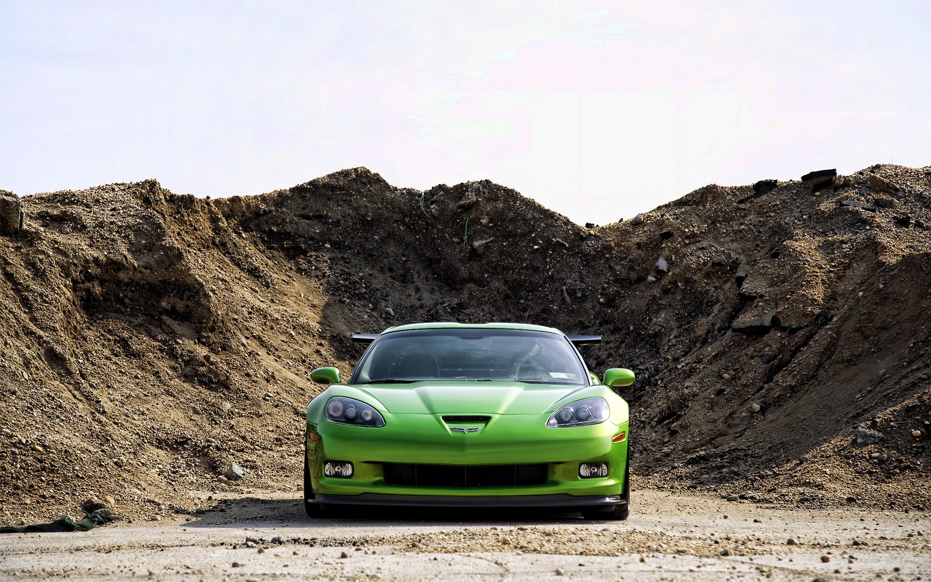 chevrolet corvette terraplén tierra