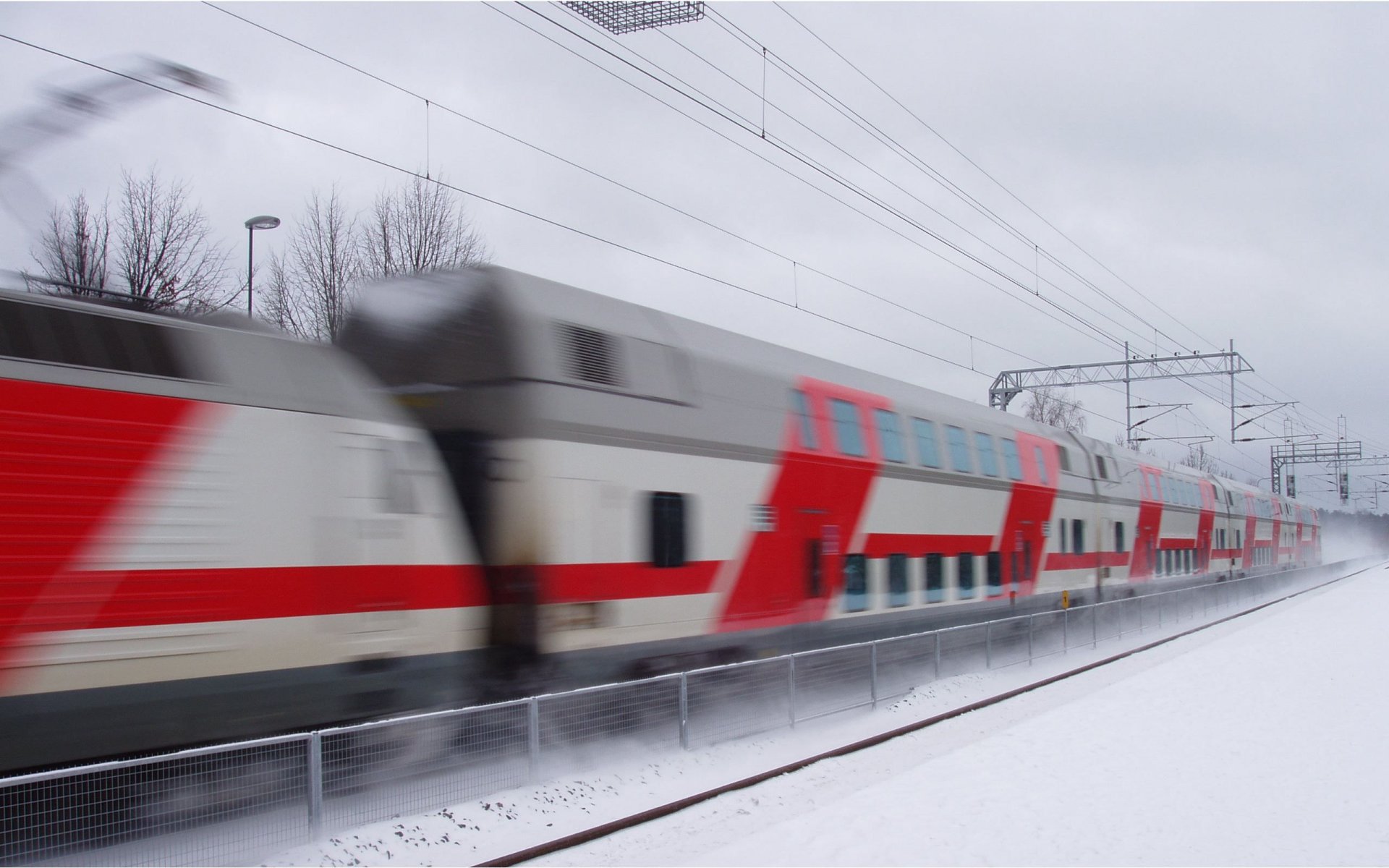 winter train fence speed