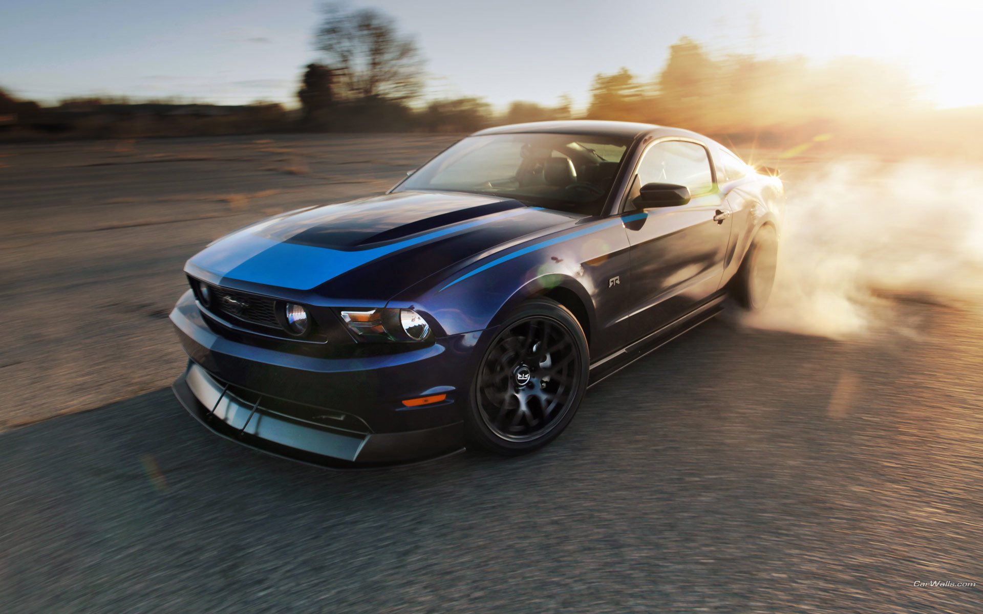 ford mustang voiture de muscle fumée sorority