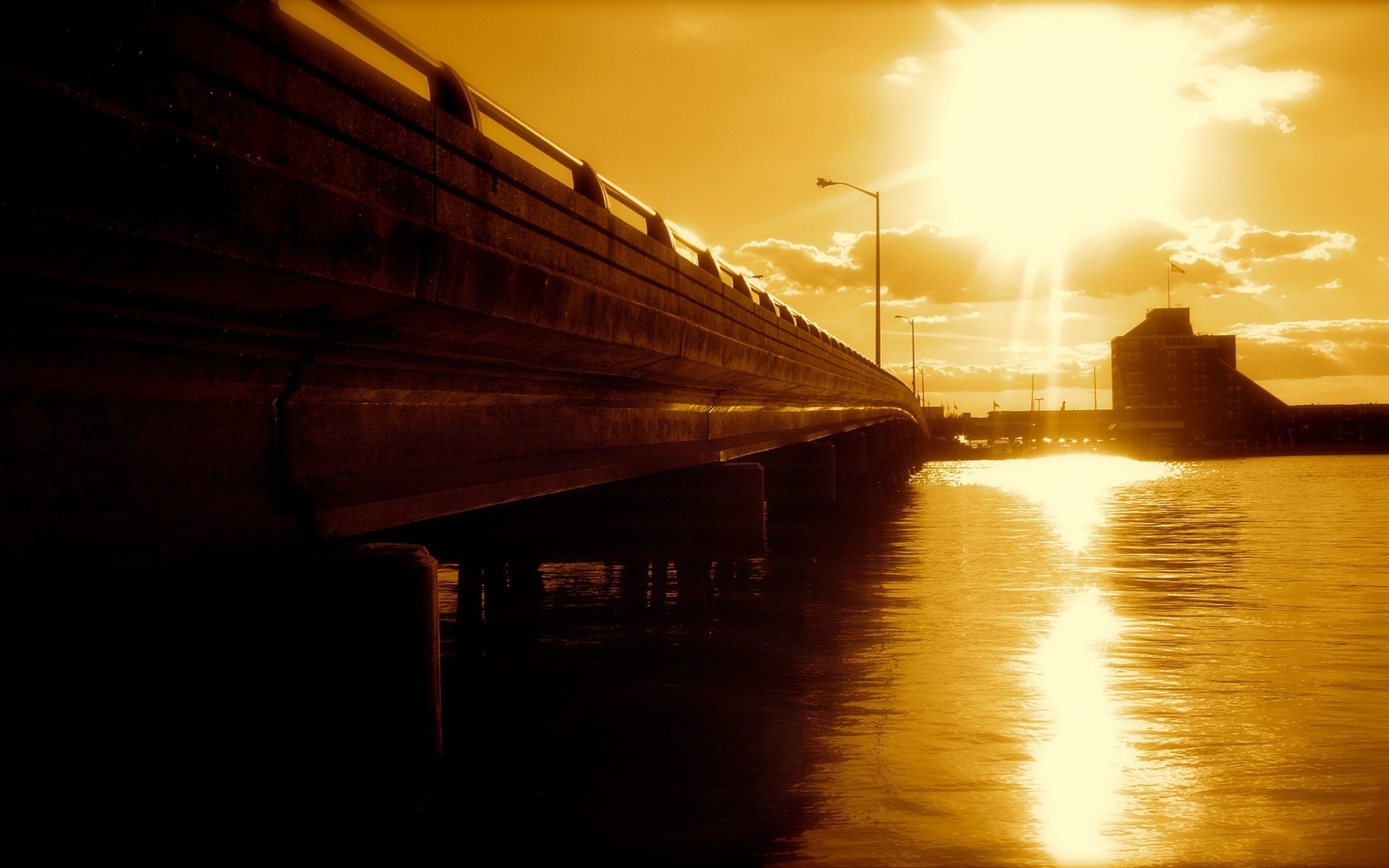 ponte tramonto acqua